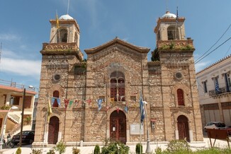 Ενοριακός Ιερός Ναός Αγίου Ανδρέου Αιγίου: Πρόγραμμα Ιερών Ακολουθιών Μεγάλης Εβδομάδος και Διακαινησίμου